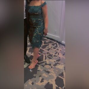 Elegant green dress size 8